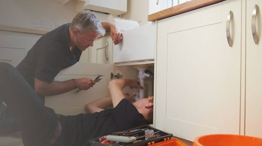 Professional burst pipe repair services in Los Ebanos, TX